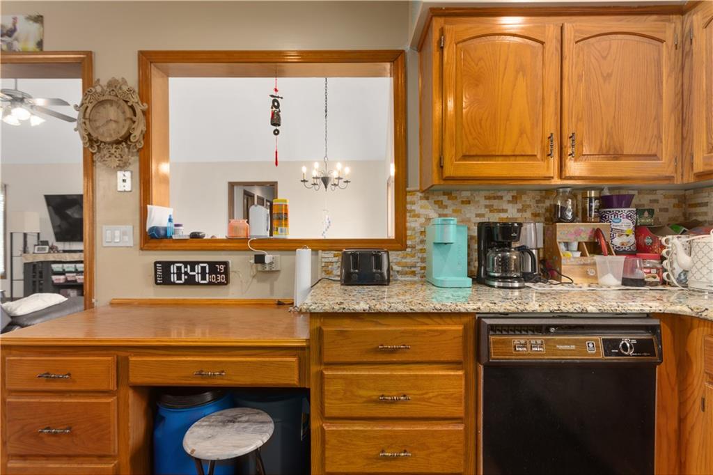 11203 Chandler Road Liberty, MO 64068 - Photo 16 of 38