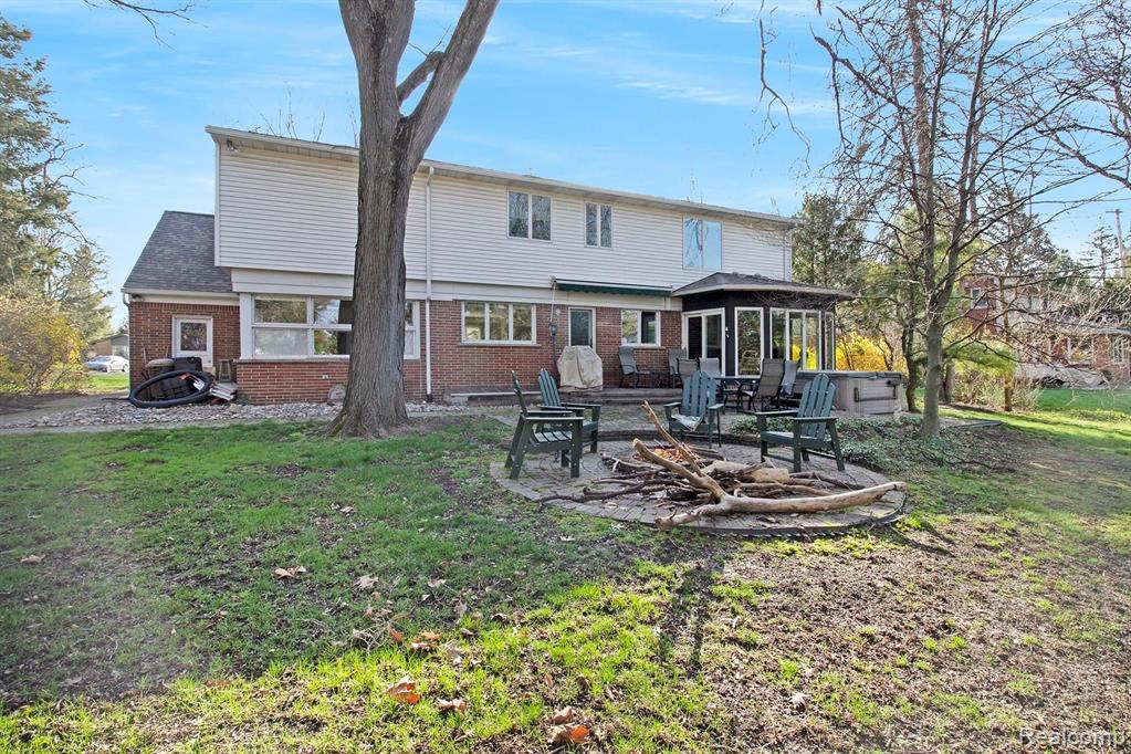 18281 Riverside Drive Beverly Hills, MI 48025 - Photo 25 of 26