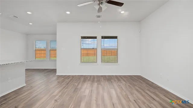 $258,165 | 6902 Gilbert Drive, Killeen, TX 76549