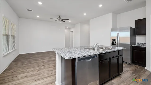 $258,165 | 6902 Gilbert Drive, Killeen, TX 76549