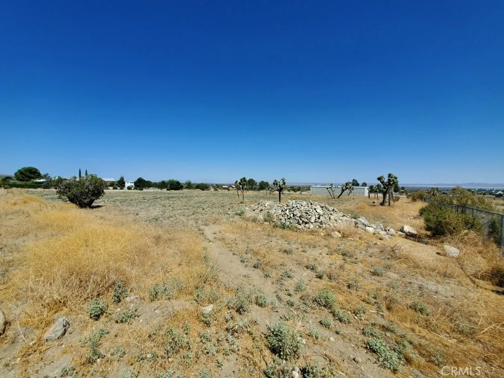 223 E Avenue South El Segundo, CA 90245 - Photo 2 of 2 a view of a snow on the beach
