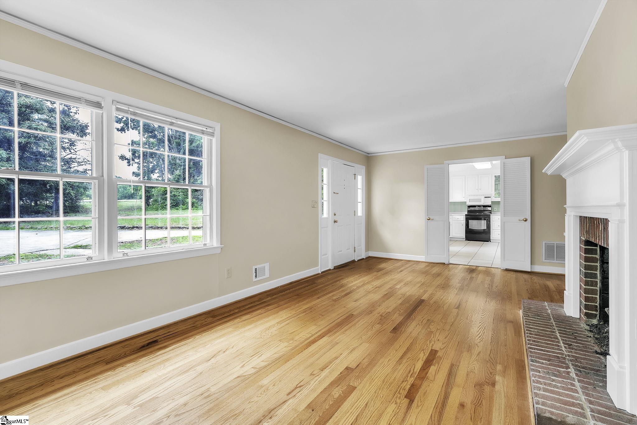 207 Butler Springs Road Greenville, SC 29615 - Photo 3 of 36 Gallery Image 3