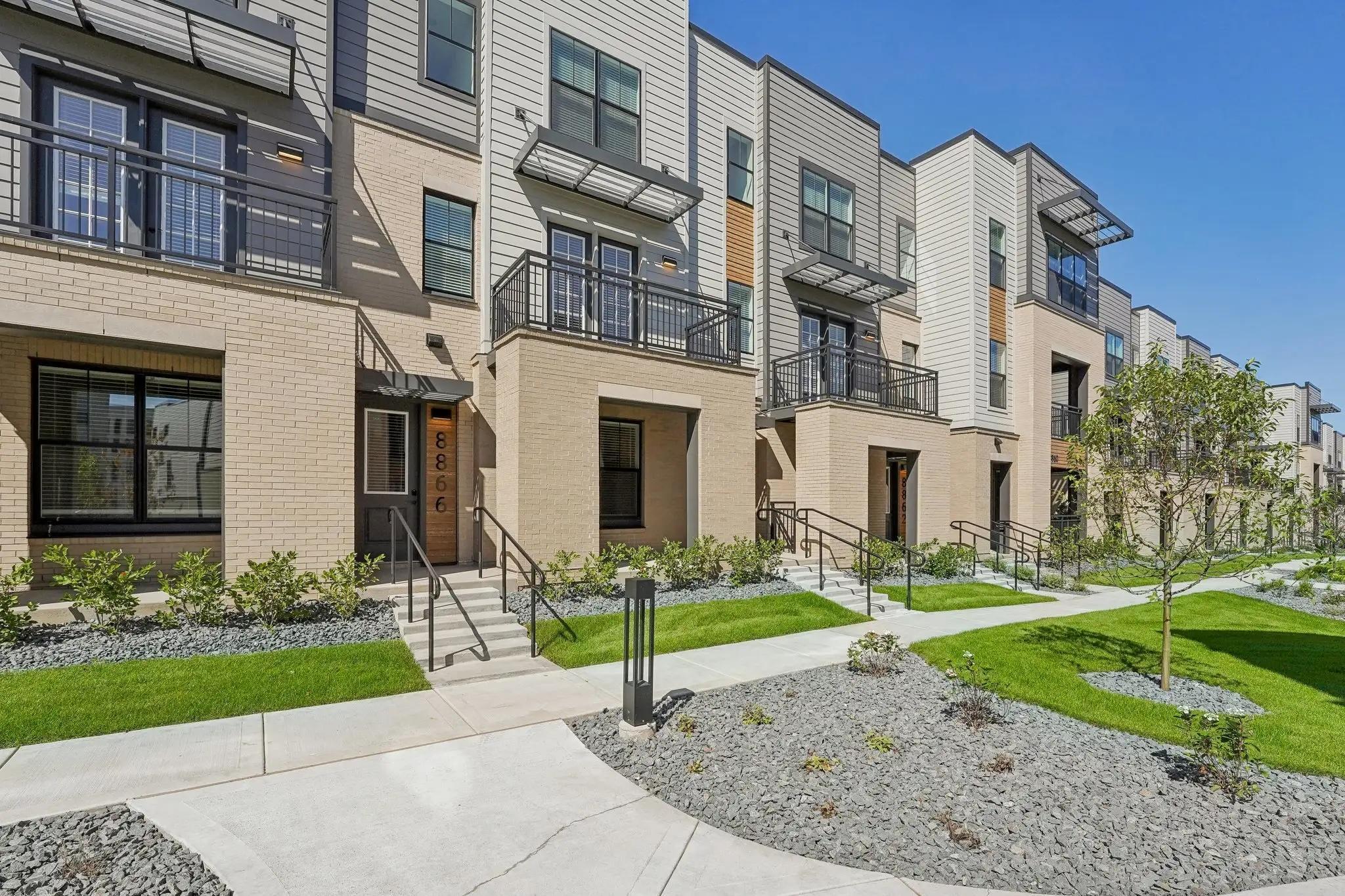 8871 Meridian Trail Woodbury, MN 55125 - Photo 25 of 31