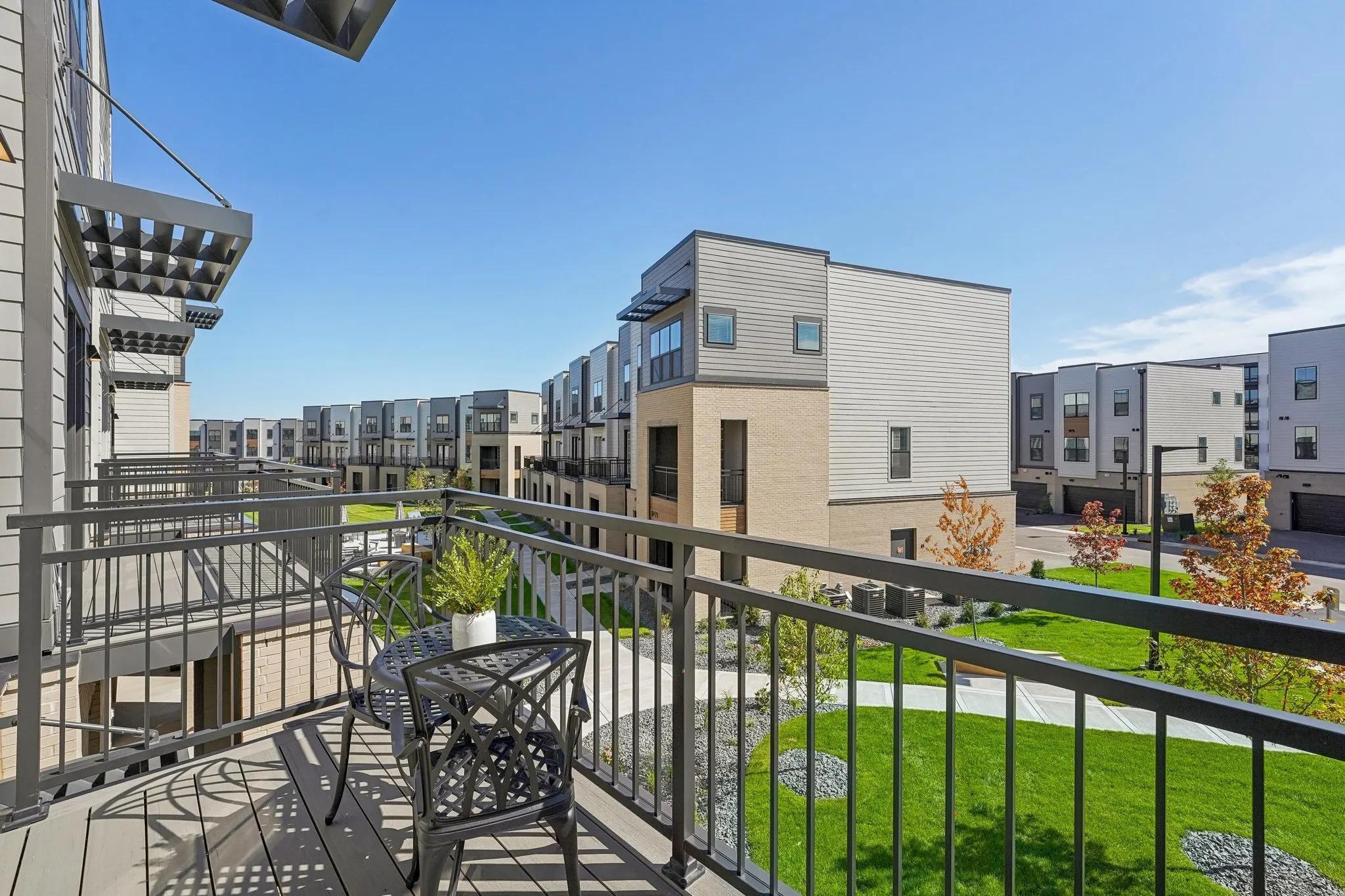 8871 Meridian Trail Woodbury, MN 55125 - Photo 8 of 31