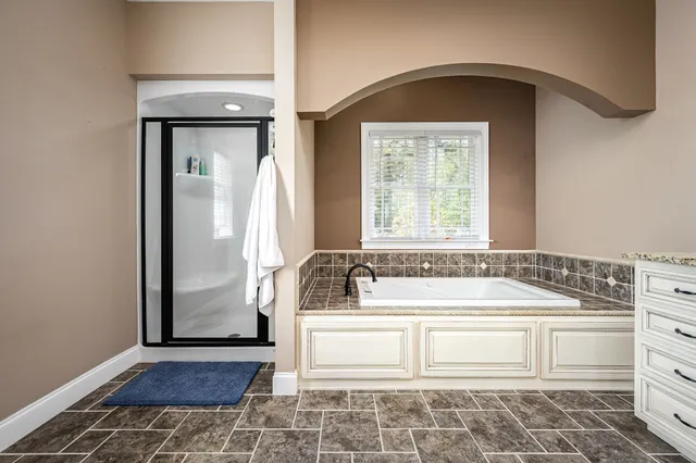 $750,000 | 2065 Turkey Creek Loop, Tullahoma, TN 37388