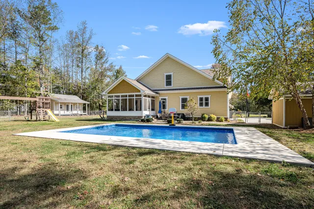 $750,000 | 2065 Turkey Creek Loop, Tullahoma, TN 37388