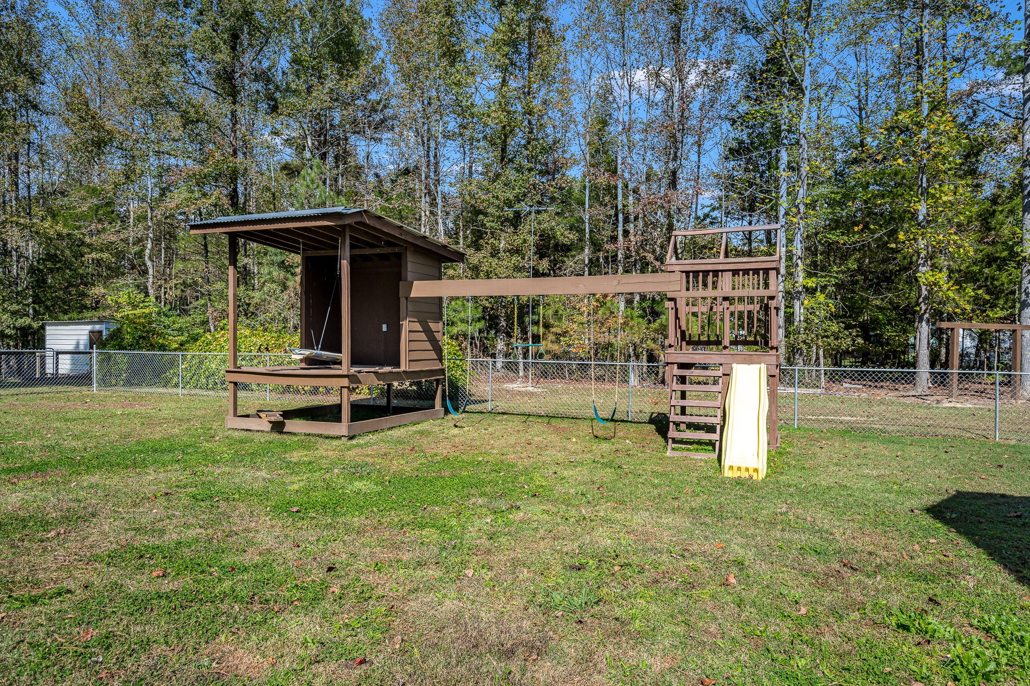 2065 Turkey Creek Loop Tullahoma, TN 37388 - Photo 59 of 95 a view of a park with slide