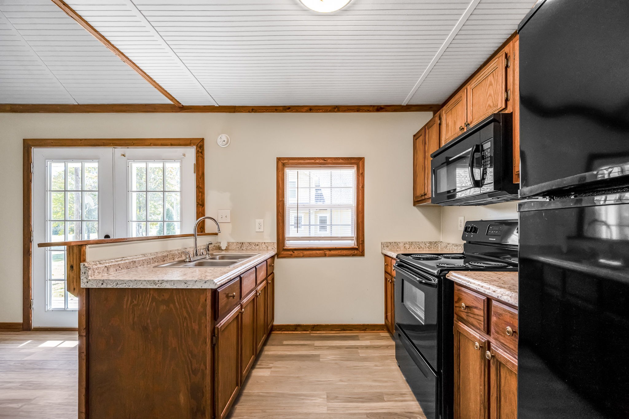 2065 Turkey Creek Loop Tullahoma, TN 37388 - Photo 68 of 95 a kitchen that has a sink and a stove