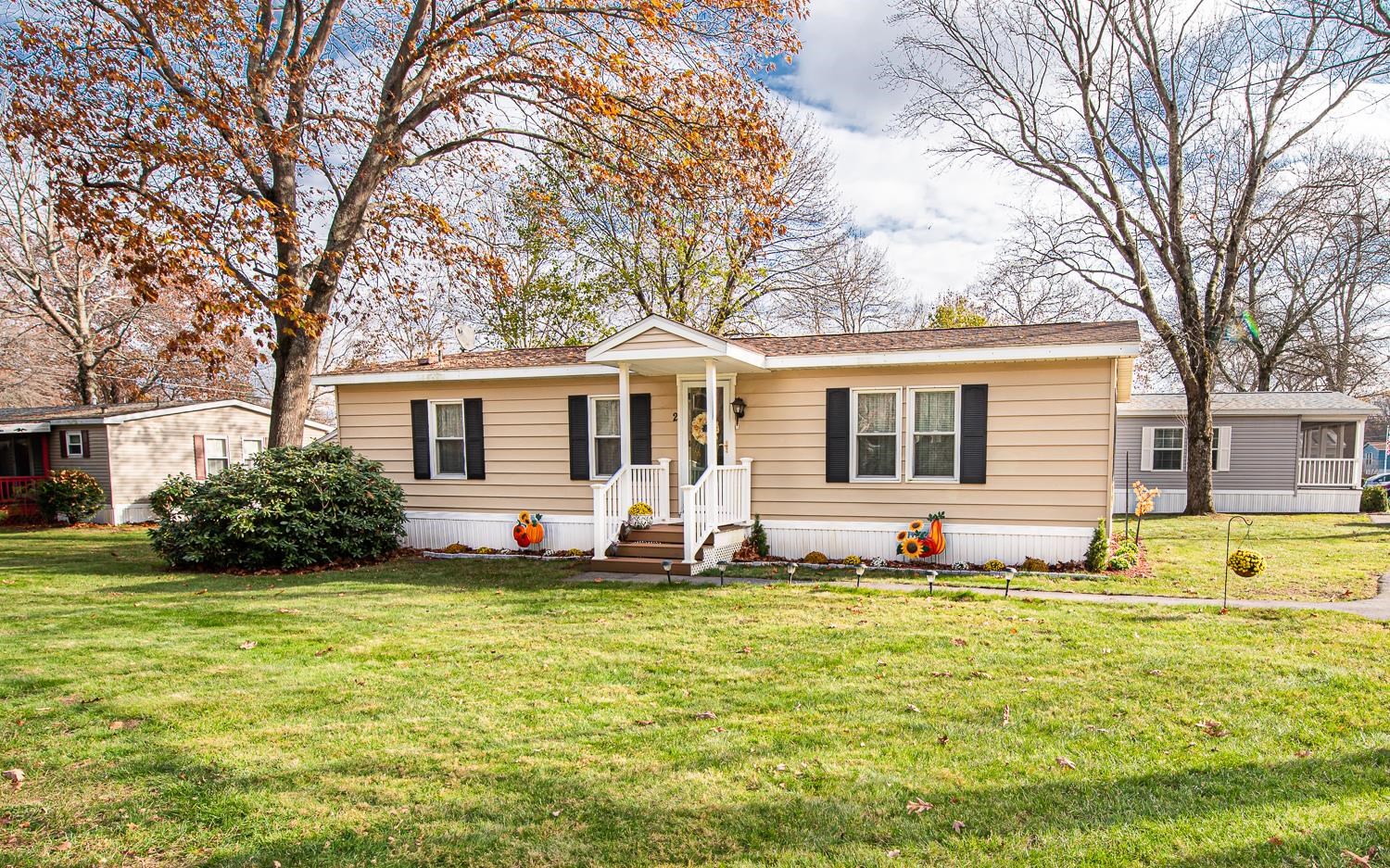 2 Parklane Road Hampstead, NH 03841 - Photo 21 of 27