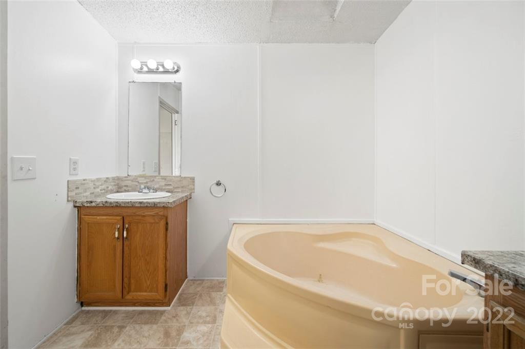 1753 Brown Road Chester, SC 29706 - Photo 16 of 23 Gallery Image 16
