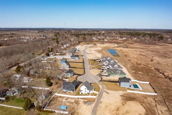 $735,000 | 58 Metacomet Road, Unit 17, West Bridgewater, MA 02379