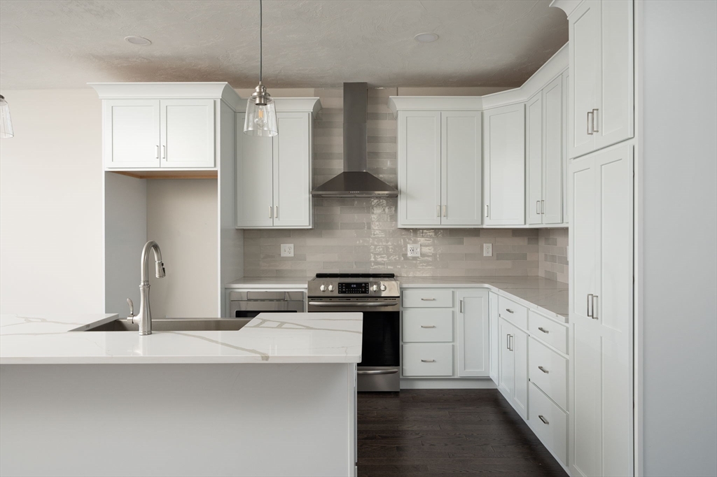 58 Metacomet Road, Unit 17 West Bridgewater, MA 02379 - Photo 7 of 41