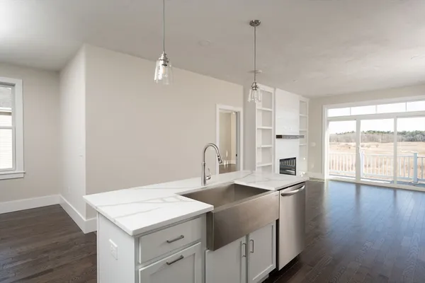$735,000 | 58 Metacomet Road, Unit 17, West Bridgewater, MA 02379