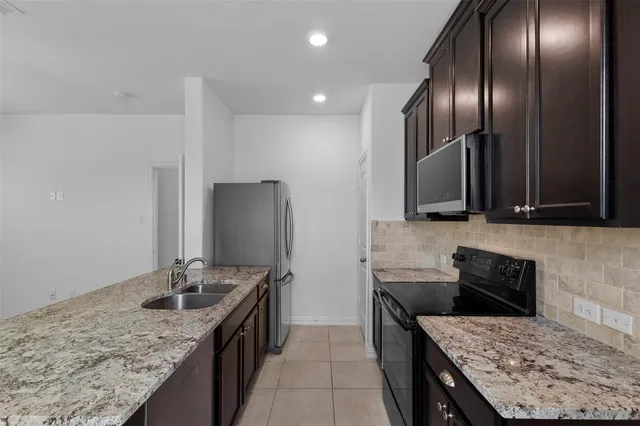 $375,000 | 227 Chamberlain Drive, Fate, TX 75189