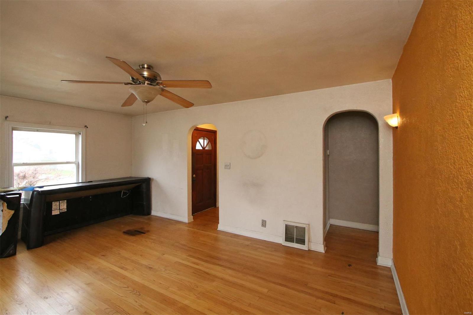 130 West Tydeman Street Roxana, IL 62084 - Photo 11 of 31