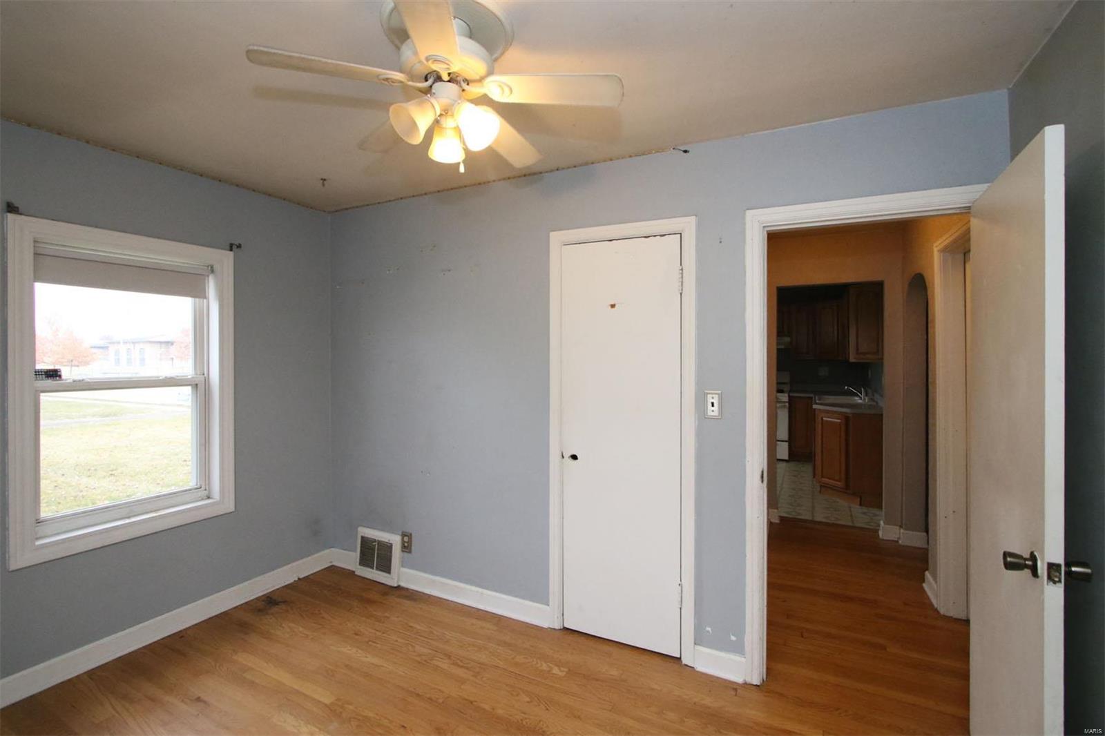 130 West Tydeman Street Roxana, IL 62084 - Photo 17 of 31