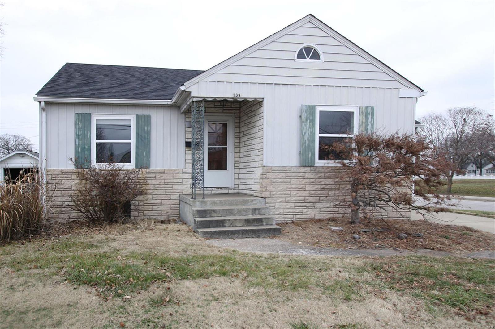 130 West Tydeman Street Roxana, IL 62084 - Photo 4 of 31