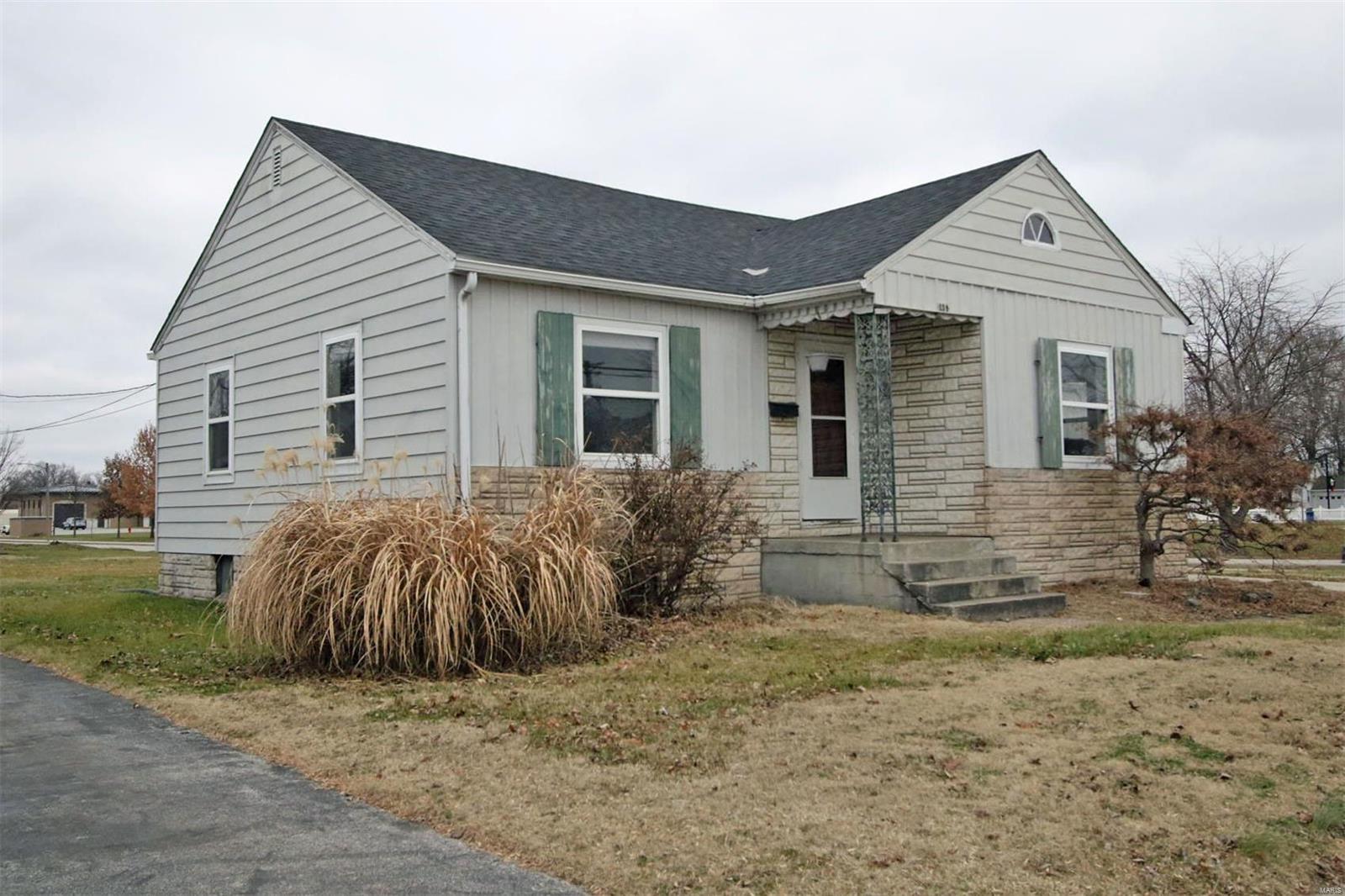 130 West Tydeman Street Roxana, IL 62084 - Photo 5 of 31