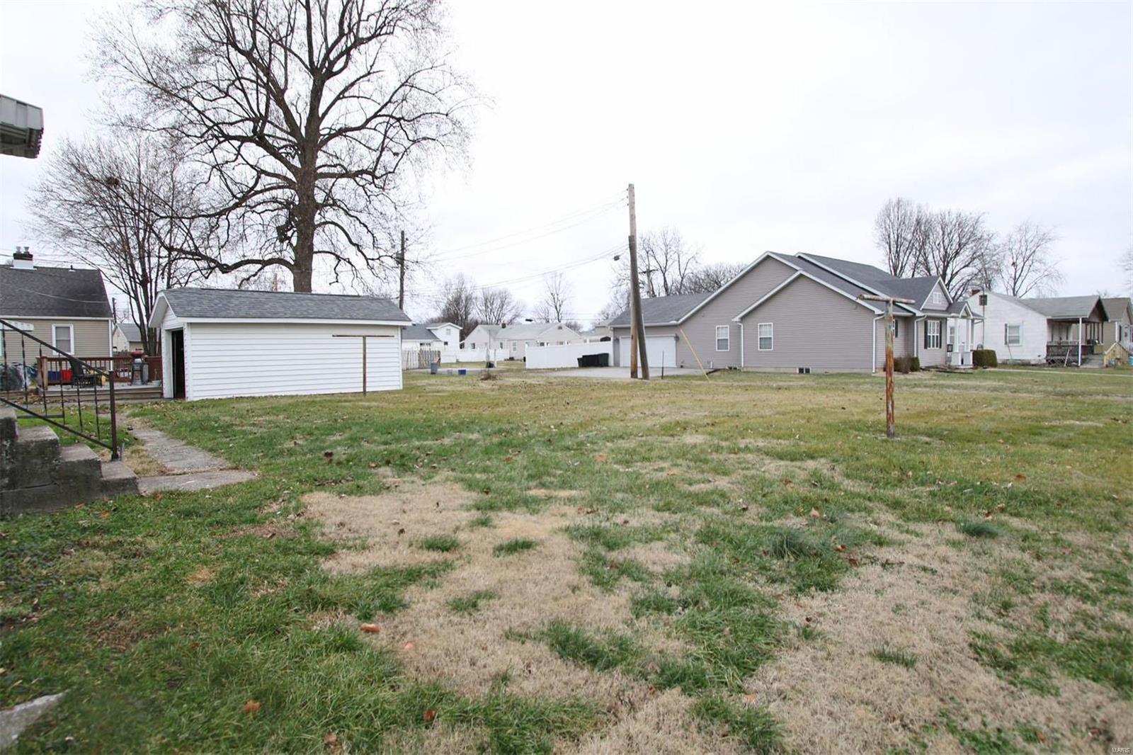 130 West Tydeman Street Roxana, IL 62084 - Photo 8 of 31