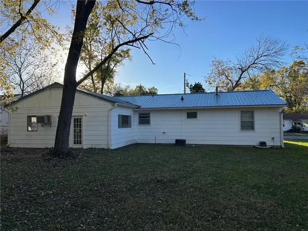 $149,000 | 412 North Prewitt Avenue, Nevada, MO 64772