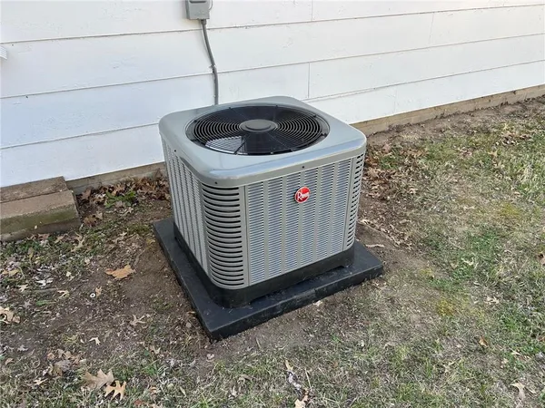 $149,000 | 412 North Prewitt Avenue, Nevada, MO 64772