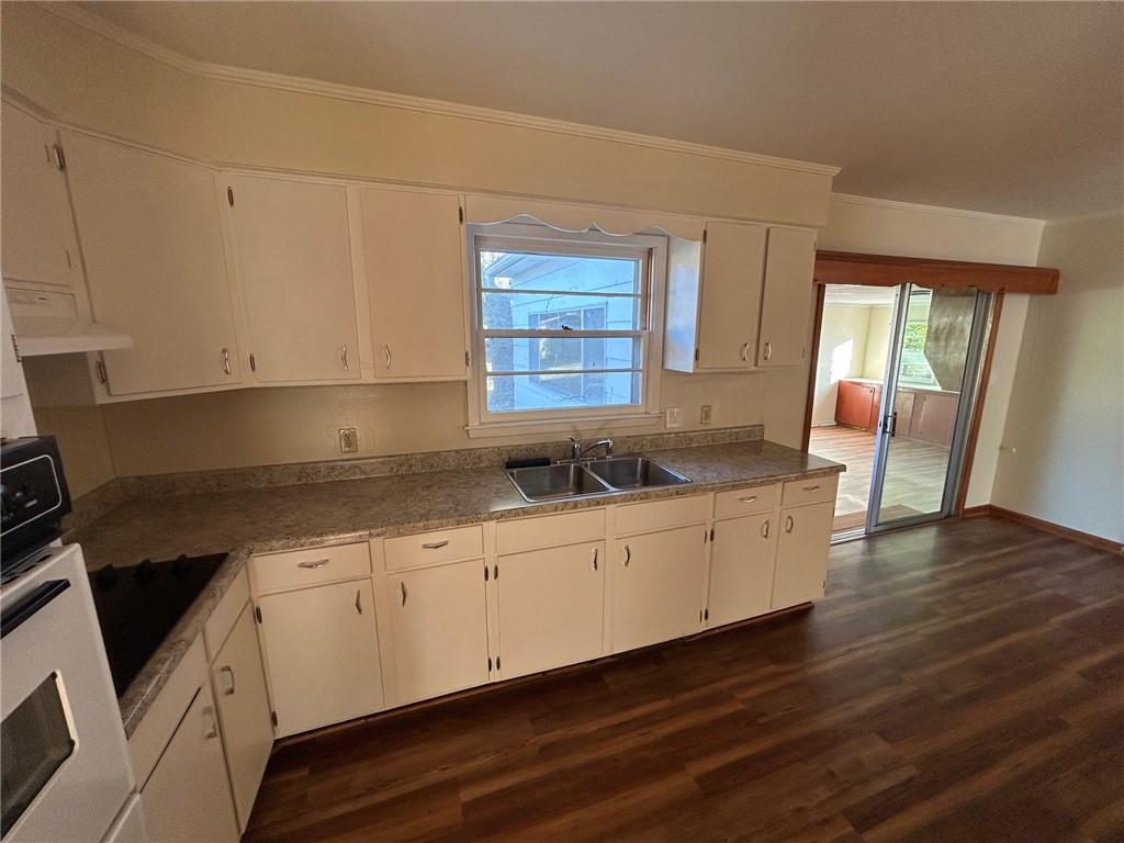 412 North Prewitt Avenue Nevada, MO 64772 - Photo 5 of 18