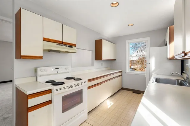 $389,000 | 36 Irving Street, Unit B, Salem, MA 01970