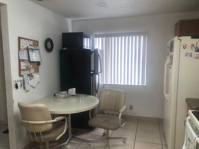 22065 Las Brisas Circle, Unit 401 Boca Raton, FL 33433 - Photo 8 of 21 the kitchen 3