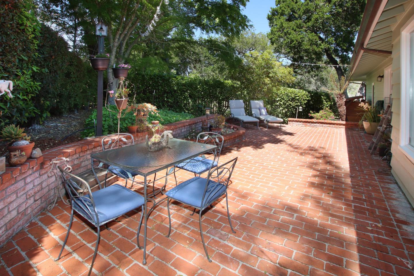 2 Deer Path Road Santa Cruz, CA 95060 - Photo 38 of 44 a view of a backyard with sitting area
