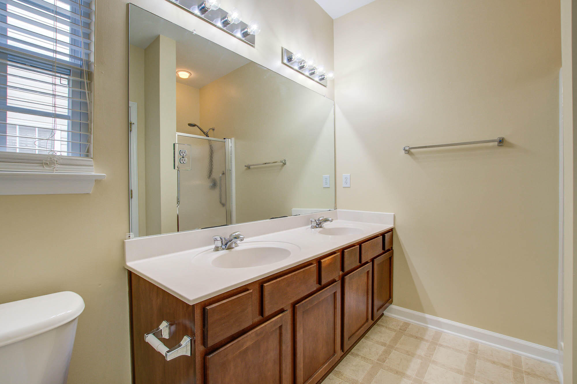 208 Hollytree Circle Ladson, SC 29456 - Photo 16 of 25 208 (19)