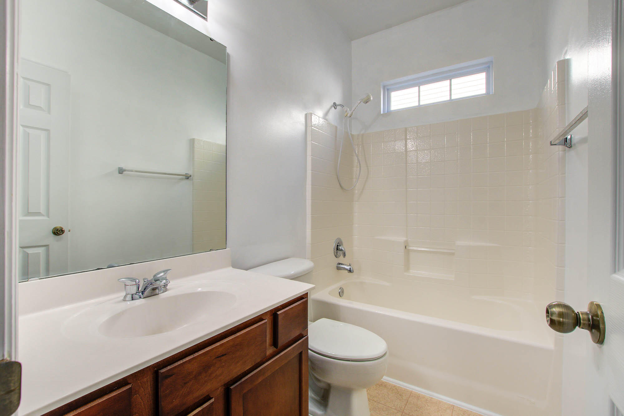 208 Hollytree Circle Ladson, SC 29456 - Photo 18 of 25 208 (21)