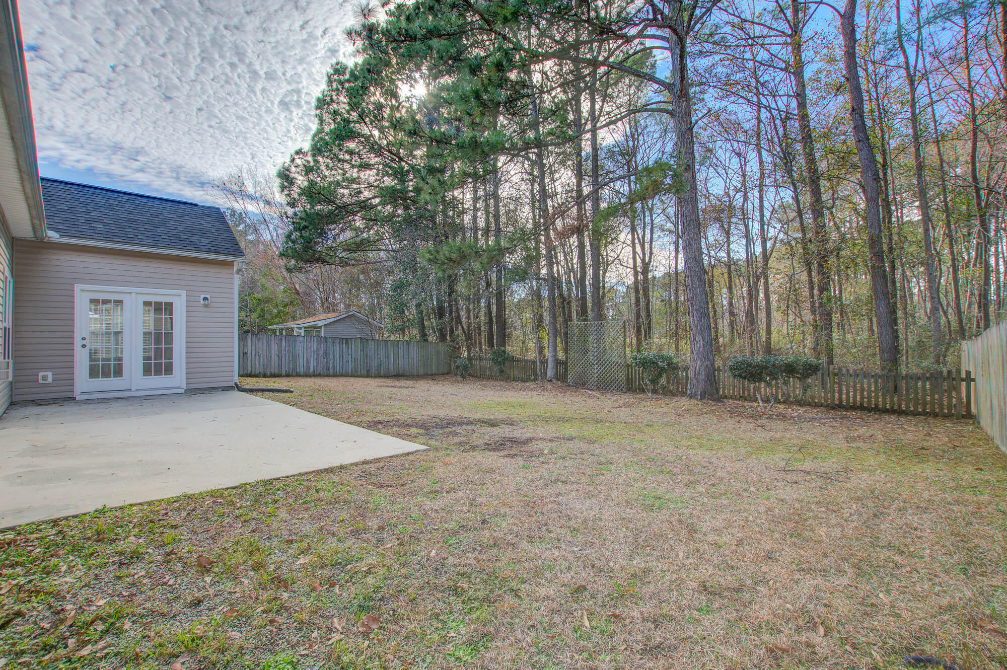 208 Hollytree Circle Ladson, SC 29456 - Photo 21 of 25 208 (24)