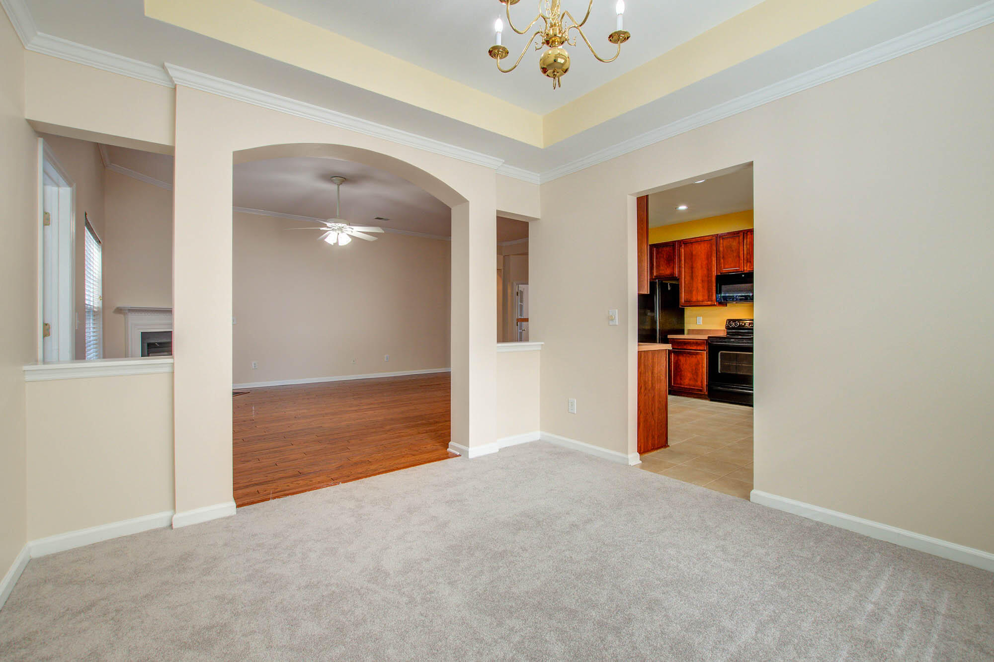 208 Hollytree Circle Ladson, SC 29456 - Photo 7 of 25 208 (9)