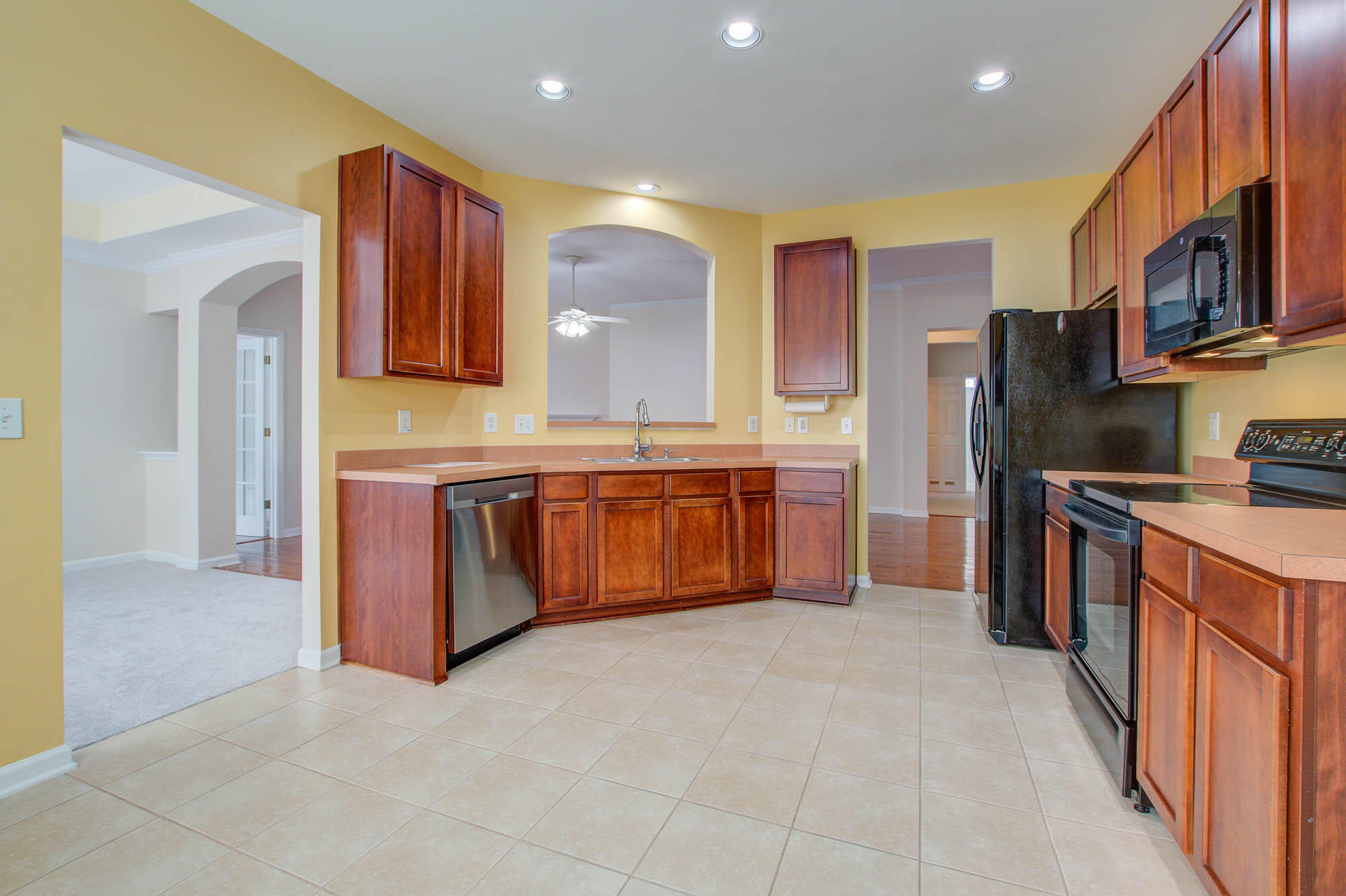 208 Hollytree Circle Ladson, SC 29456 - Photo 9 of 25 208 (11)