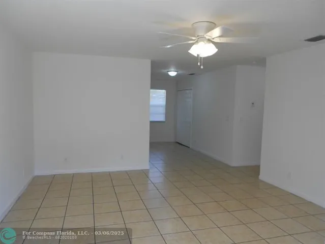 $1,725 | 925 West 36th Street, Riviera Beach, FL 33404