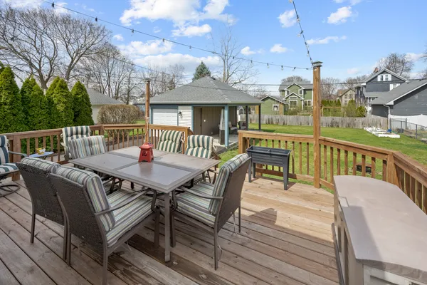 $324,900 | 716 Liberty Street, West Dundee, IL 60118