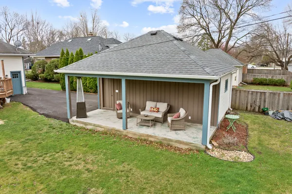 $324,900 | 716 Liberty Street, West Dundee, IL 60118