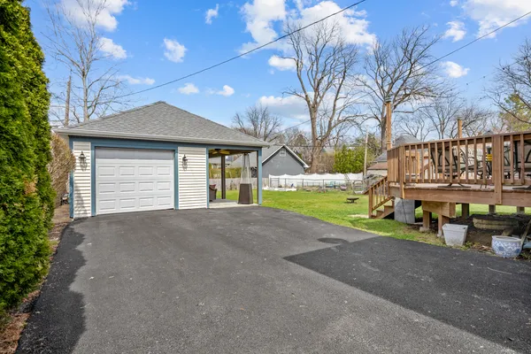 $324,900 | 716 Liberty Street, West Dundee, IL 60118