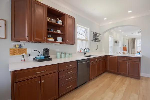 $324,900 | 716 Liberty Street, West Dundee, IL 60118