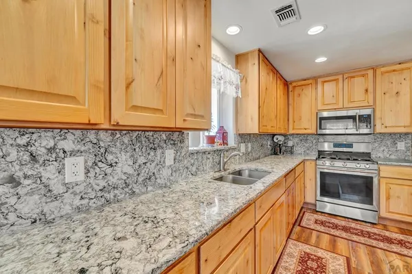 $675,000 | 730 Peakview Road, Rye, CO 81069