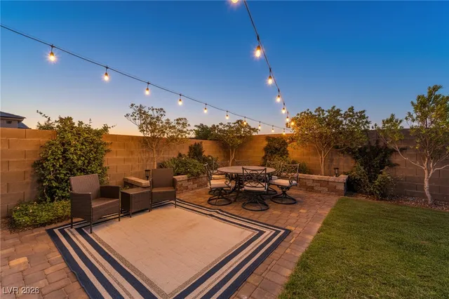 $1,245,000 | 372 American Dipper Street, Las Vegas, NV 89138