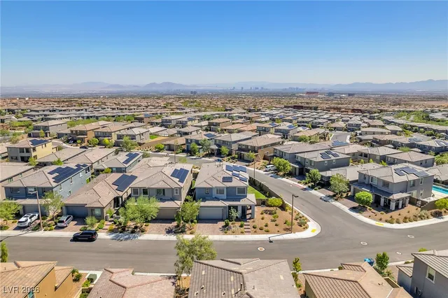 $1,245,000 | 372 American Dipper Street, Las Vegas, NV 89138