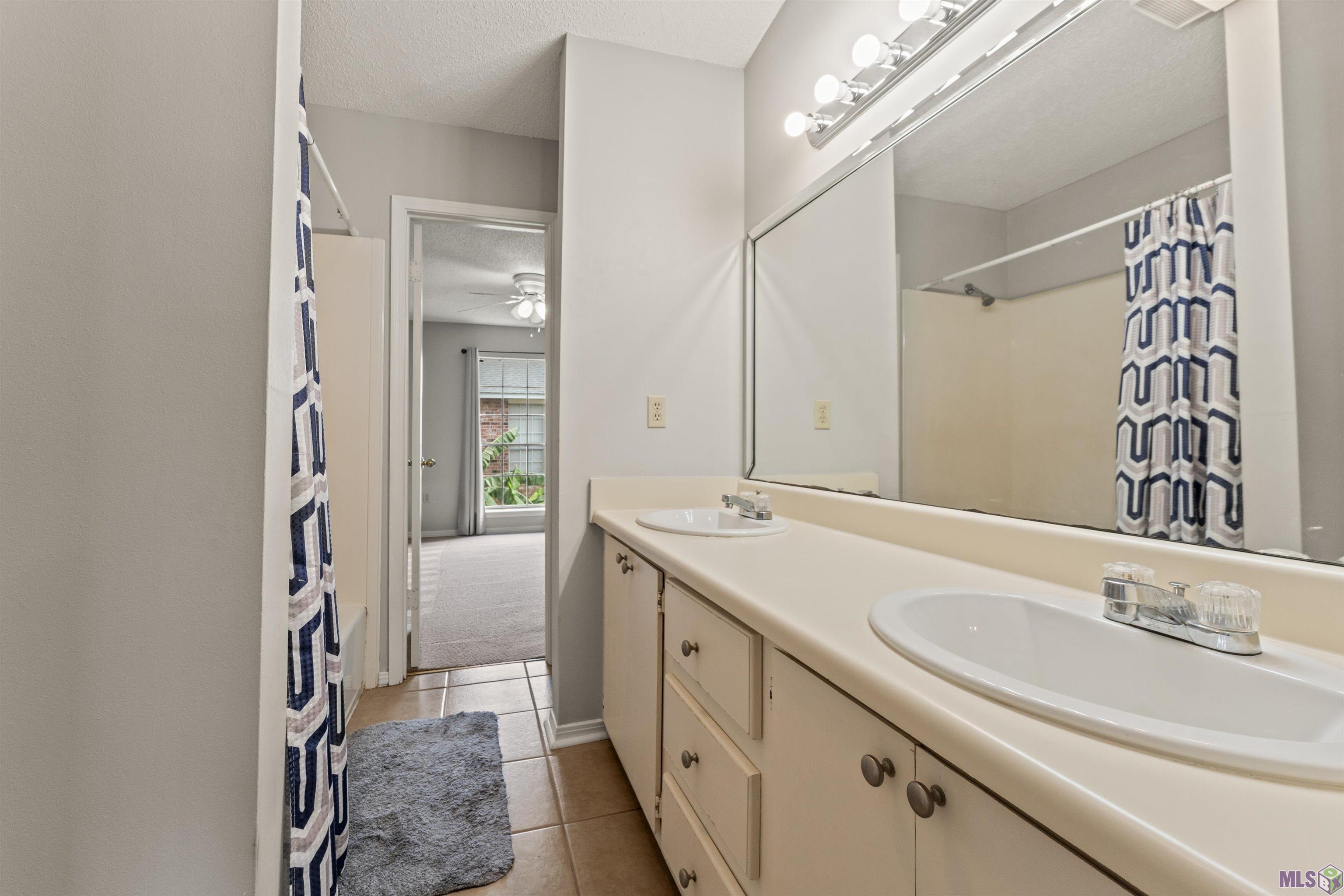 1702 Brightside Drive, Unit B Baton Rouge, LA 70820 - Photo 15 of 18