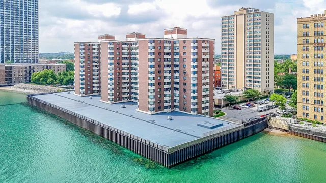 $55,000 | 7337 South South Shore Drive, Unit 326, Chicago, IL 60649