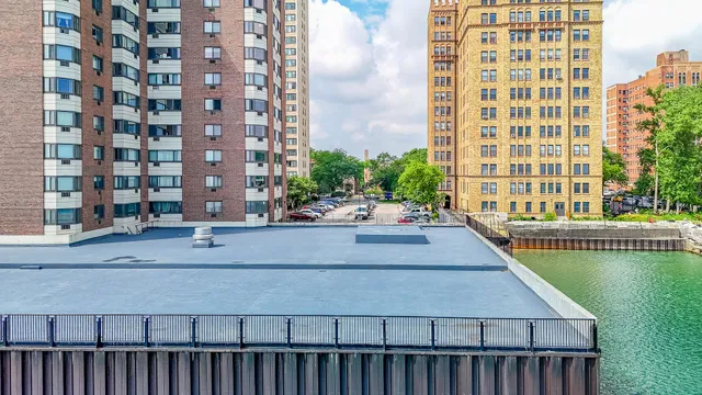 $55,000 | 7337 South South Shore Drive, Unit 326, Chicago, IL 60649