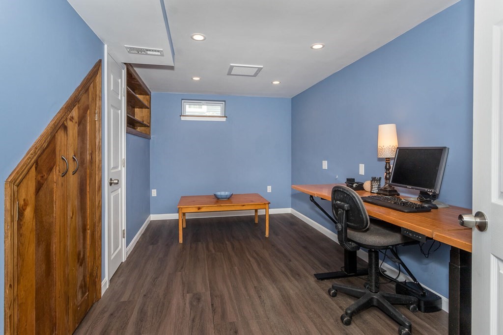42 Bartlett Road Randolph, MA 02368 - Photo 17 of 21 Gallery Image 17