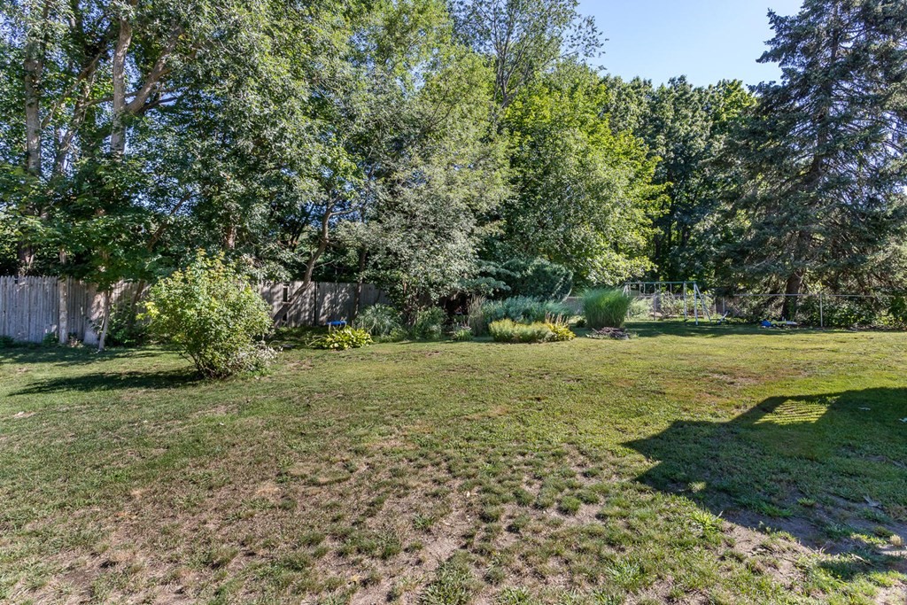 42 Bartlett Road Randolph, MA 02368 - Photo 20 of 21 Gallery Image 20