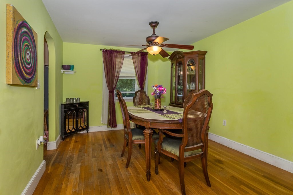 42 Bartlett Road Randolph, MA 02368 - Photo 5 of 21 Gallery Image 5