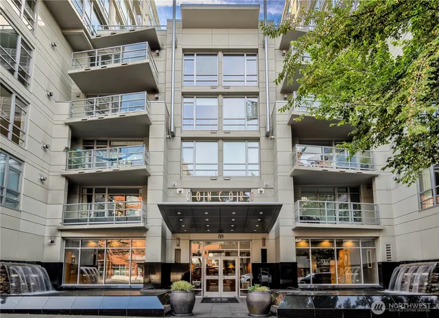 $2,800 | 2929 1st Avenue, Unit 1116, Seattle, WA 98121