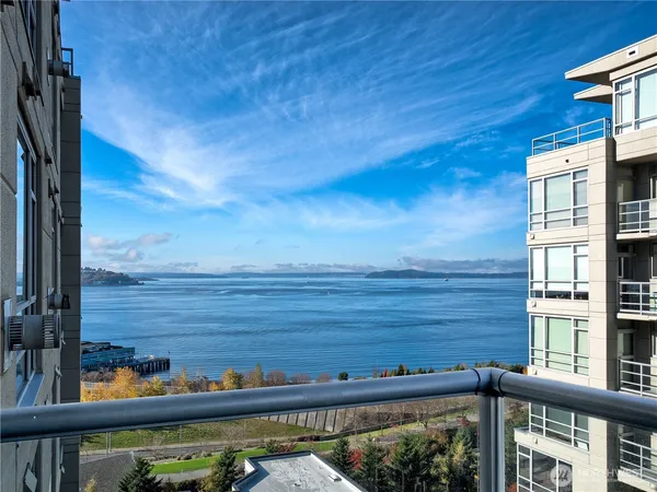 $2,800 | 2929 1st Avenue, Unit 1116, Seattle, WA 98121